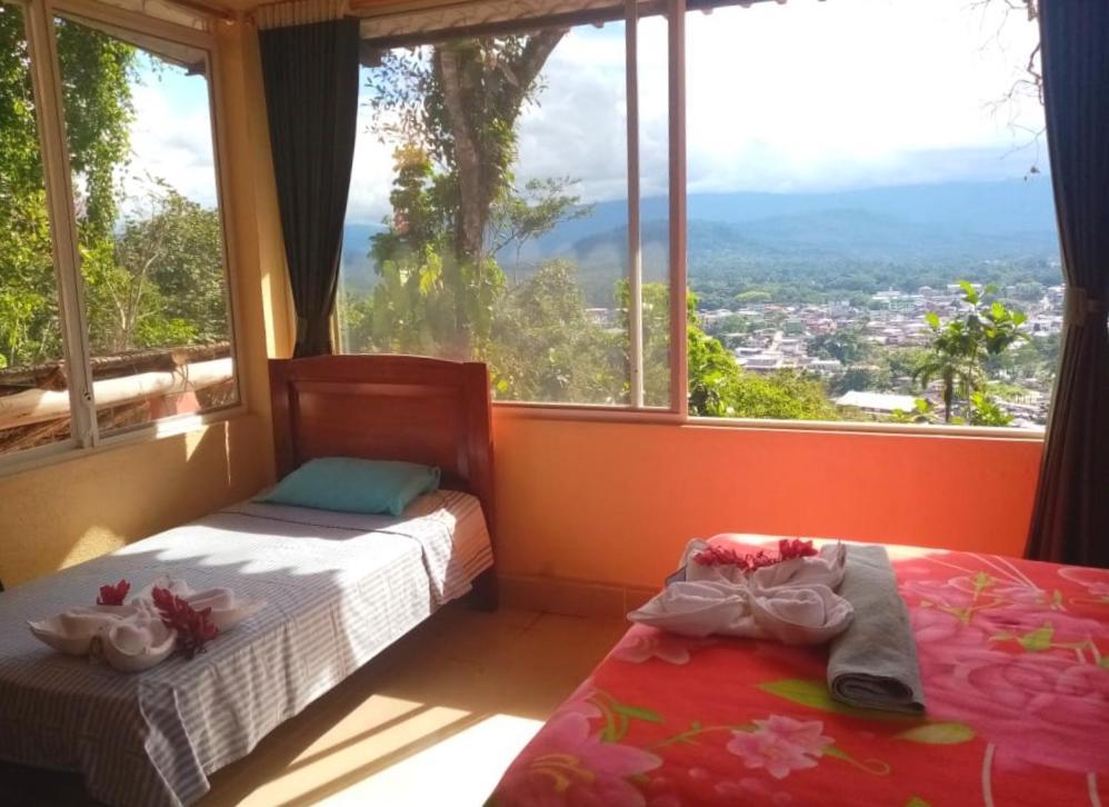 Hostal Tena Naui エクステリア 写真