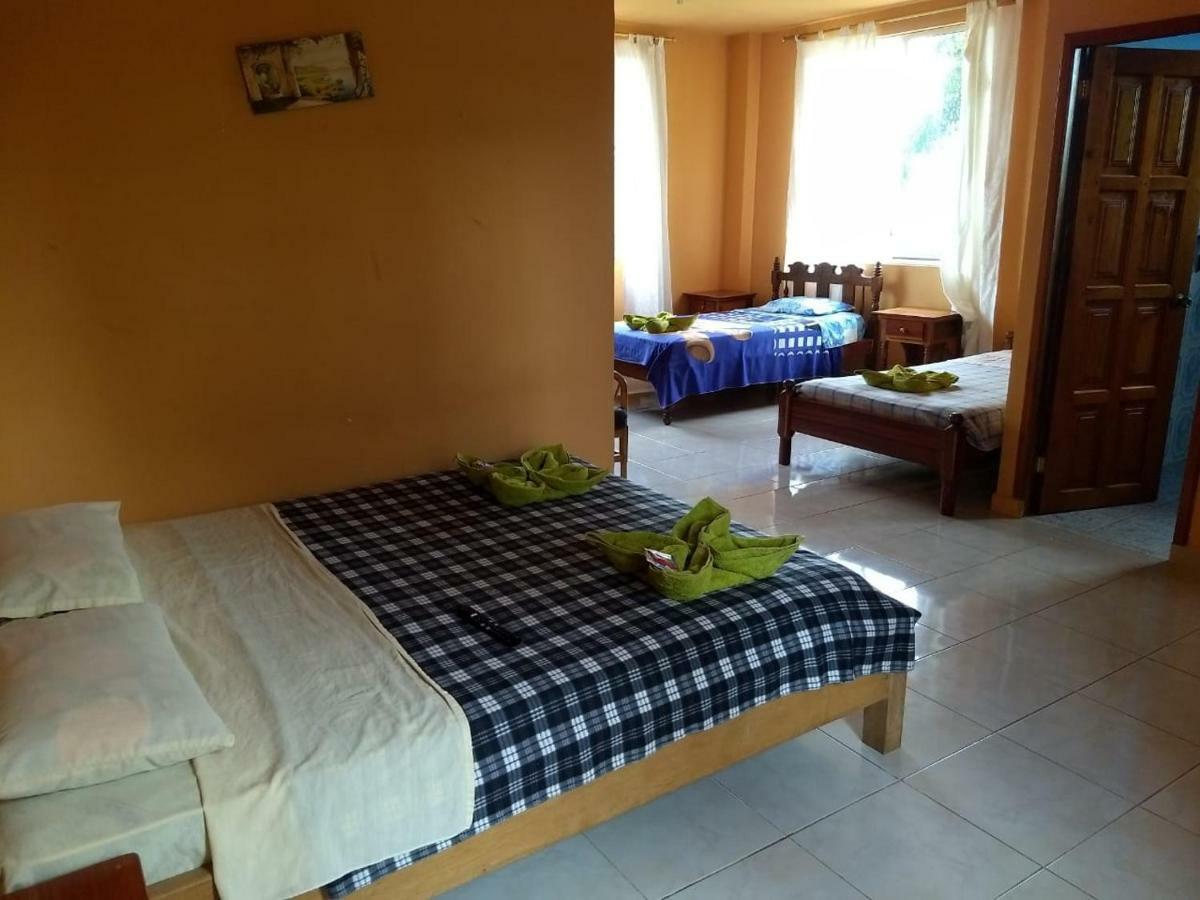 Hostal Tena Naui エクステリア 写真